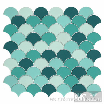 Mosaicos de vidrio de escamas de pescado verdes para ducha